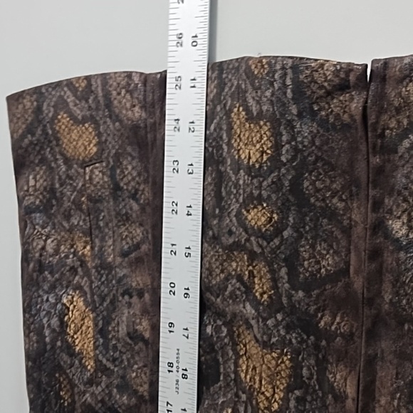 Soft Sueded Snake Print Pocketed Zip Front Lined Vest Extra Large - Picture 6 of 14